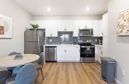 Townsite Apartment | Landing | Incredible 1BD, Rooftop Lounge, Pool