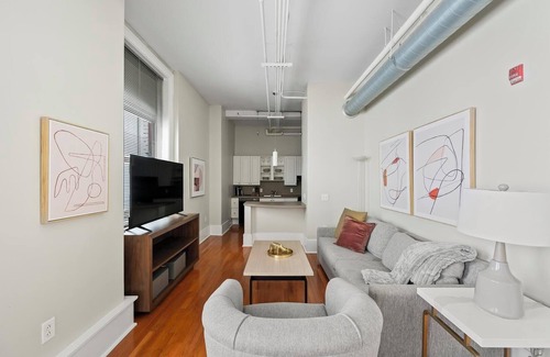 Downtown Nashville Apartment | Landing | Incredible 1BD, Gym