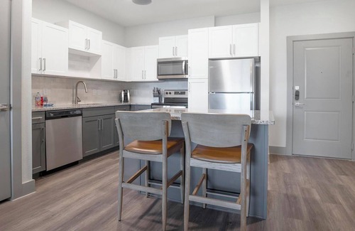 Sanford Apartment | Landing | Incredible 1BD, Courtyard, Gym