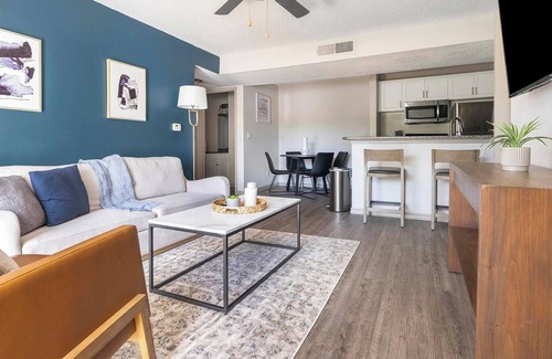 Villas Apartment | Landing | Incredible 2BD, Pool, Gym