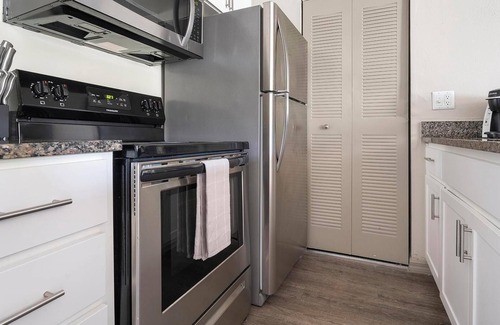 Villas Apartment | Landing | Incredible 2BD, Pool, Gym