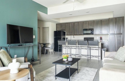 Eastwood Village Apartment | Landing | Incredible 2BD, Gym, Clubhouse