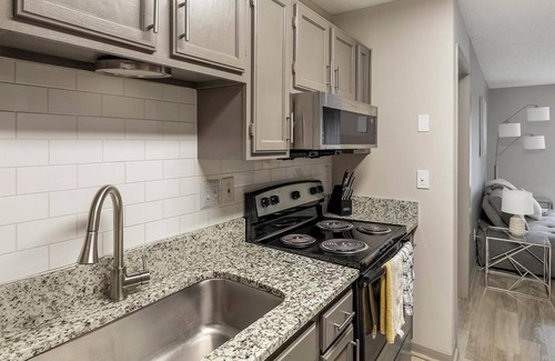 Huntsville Apartment | Landing | Incredible 2BD, Gym, Pool