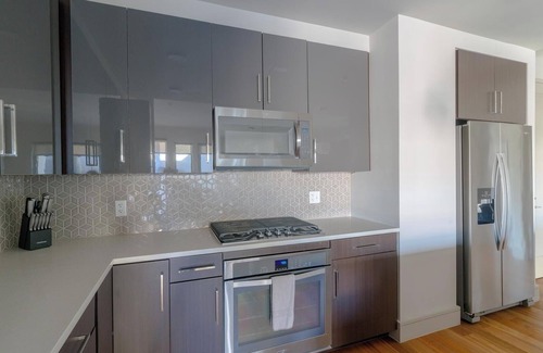 Houston Apartment | Landing | Incredible 2BD, Tennis Court, Pool