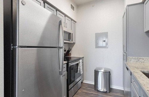 Pipers Meadow Apartment | Landing | Incredible 1BD, Gym, Pool
