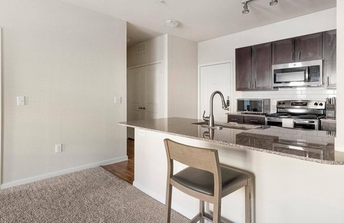 Austin Apartment | Landing | Modern 1BD, Clubhouse, Pool
