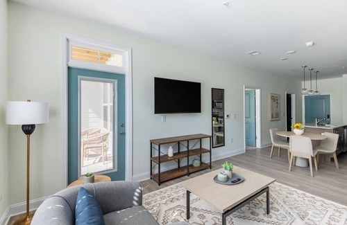 Wilmington Apartment | Landing | Modern 1BD, Clubhouse, Pool