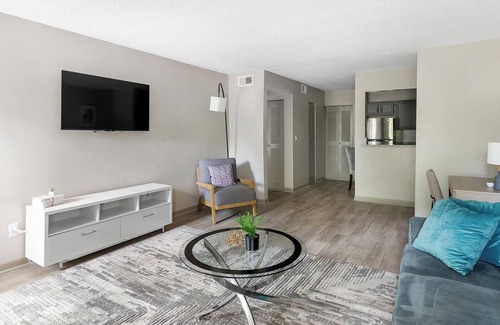 Huntsville Apartment | Landing | Modern 1BD, Gym, Clubhouse