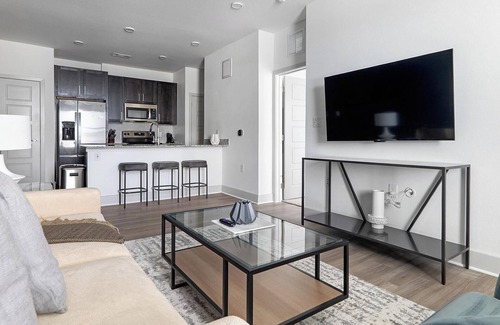 Austin Apartment | Landing | Modern 1BD, Gym, Pool
