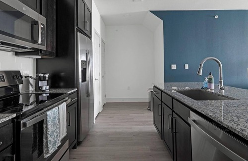 Austin Apartment | Landing | Modern 1BD, Pool, Gym