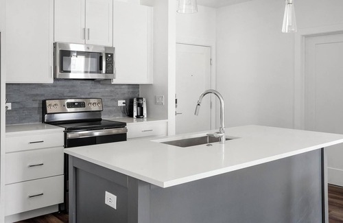 Austin Apartment | Landing | Modern 1BD, Pool, Clubhouse