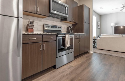Chesterfield Apartment | Landing | Modern 1BD, Gym, Clubhouse