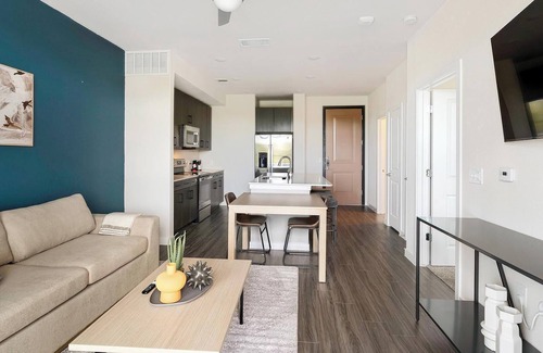 Wetmore Apartment | Landing | Modern 1BD, Gym, Clubhouse