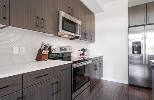 Wetmore Apartment | Landing | Modern 1BD, Gym, Clubhouse