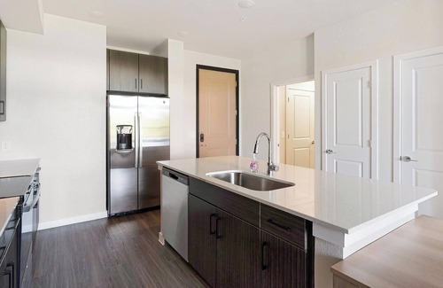 Wetmore Apartment | Landing | Modern 1BD, Gym, Clubhouse