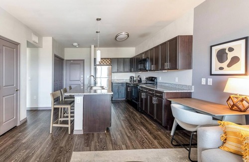 Fort Worth Apartment | Landing | Modern 1BD, Yoga Studio, Gym