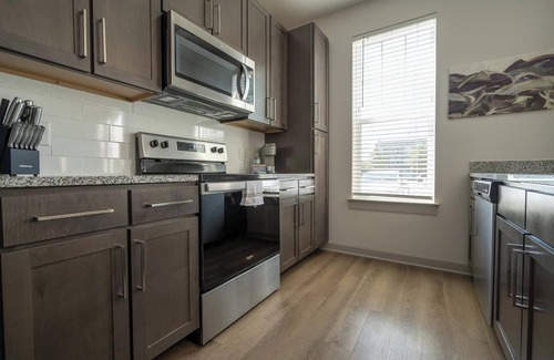 Charlotte Apartment | Landing | Modern Studio, Pool, Clubhouse