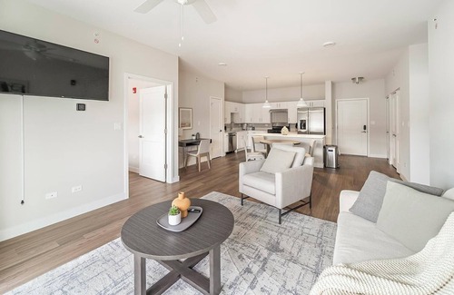 Willow Springs Apartment | Landing | Spectacular 2BD, Clubhouse, Pool