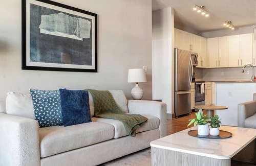 Florida Central Atlantic Coast Apartment | Landing | Spectacular 2BD, Pool, Gym