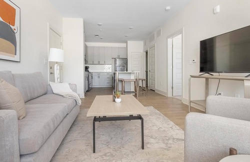 Charlotte Apartment | Landing | Spectacular 1BD, Pool, Clubhouse