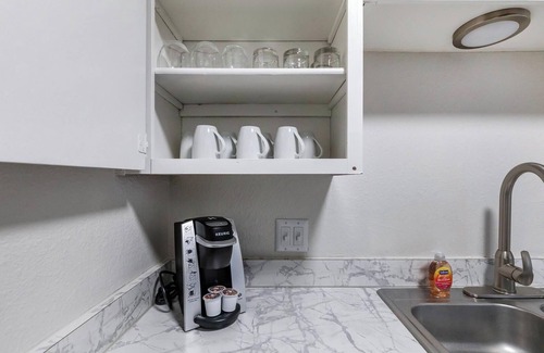Denton Apartment | Landing | Spectacular 1BD, Pool, Courtyard