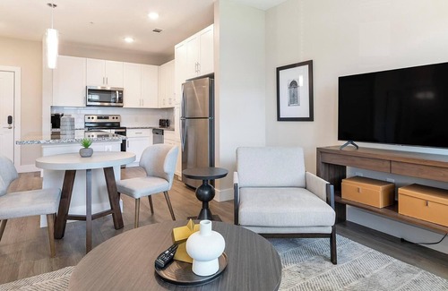 Southeast Orlando Apartment | Landing | Spectacular 1BD, Gym, Clubhouse