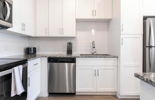 Southeast Orlando Apartment | Landing | Spectacular 1BD, Pool, Clubhouse