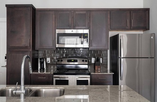 Buda Apartment | Landing | Spectacular 1BD, Yoga Studio, Gym