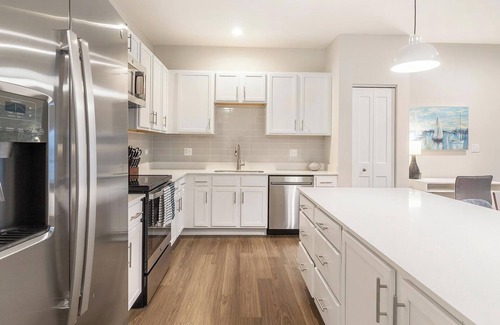 Willow Springs Apartment | Landing | Spectacular 2BD, Clubhouse, Pool