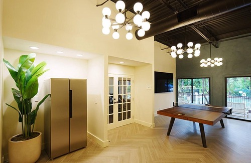 Northeast Raleigh Apartment | Landing | Spectacular Studio, Gym, Pool
