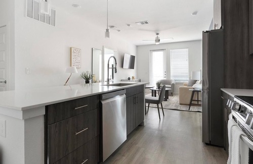 San Antonio Apartment | Landing | Spectacular 2BD, Gym, Pool