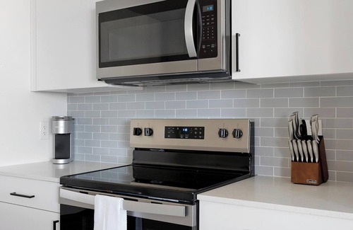 Casa Grande Apartment | Landing | Stunning 1BD, Gym, Clubhouse