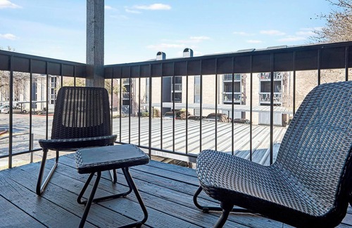 Windsor Park Apartment | Landing | Stunning 1BD, Gym
