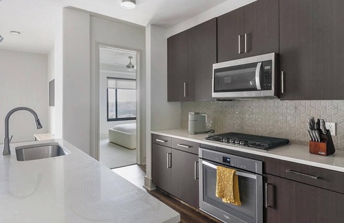 Woodlake - Briar Meadow Apartment | Landing | Stunning 1BD, Pool, Tennis Court