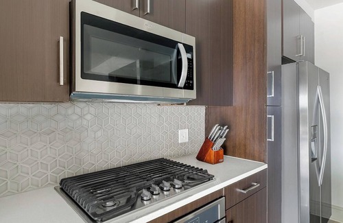 Woodlake - Briar Meadow Apartment | Landing | Stunning 1BD, Pool, Tennis Court