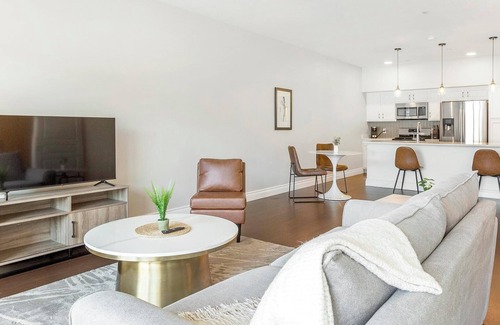 Little Italy Apartment | Landing | Stunning 1BD, Gym
