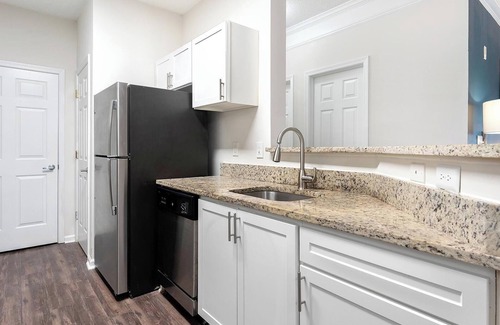 Summerville Apartment | Landing | Stunning 2BD, Gym