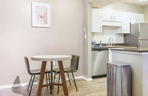 Downtown Dayton Apartment | Landing | Stylish 1BD, Clubhouse, Gym