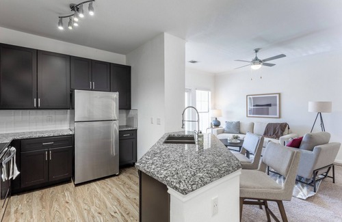 Austin Apartment | Landing | Stylish 1BD, Courtyard, Pool