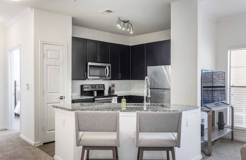 Austin Apartment | Landing | Stylish 1BD, Courtyard, Pool