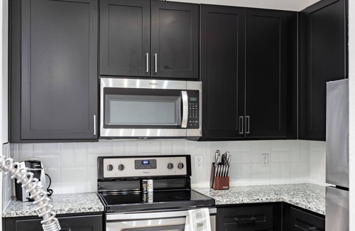 Austin Apartment | Landing | Stylish 1BD, Courtyard, Pool