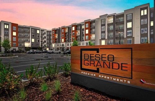 Florida Center Apartment | Landing | Stylish 1BD, Yoga Studio, Pool