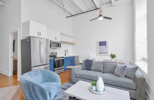 Greenville Apartment | Landing | Stylish 2BD, Yoga Studio, Gym