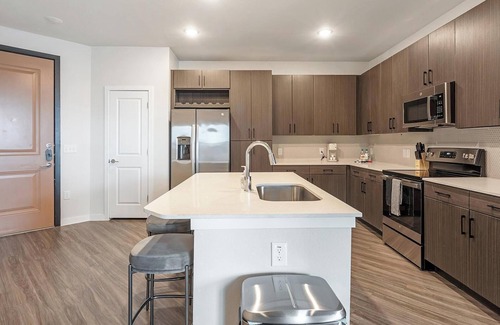 Wetmore Apartment | Landing | Stylish 2BD, Clubhouse, Gym