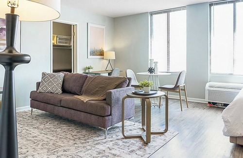 Fort Wayne Apartment | Landing | Stylish Studio, Pool, Gym