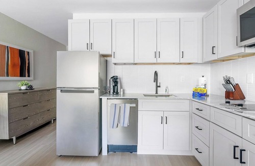 Northeast Raleigh Apartment | Landing | Stylish Studio, Pool, Gym