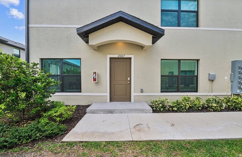 Port Charlotte Apartment | Landings at Westport 2007 l Gym l 3 Bd 2.5 Bt