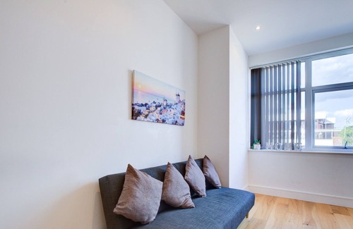 Luton Apartment | Landmark, Luton’s best location.
