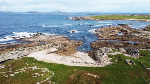 Gannoughs House | Lands End Cottage - Connemara