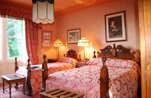 Alyth Hotel | Lands of Loyal hotel